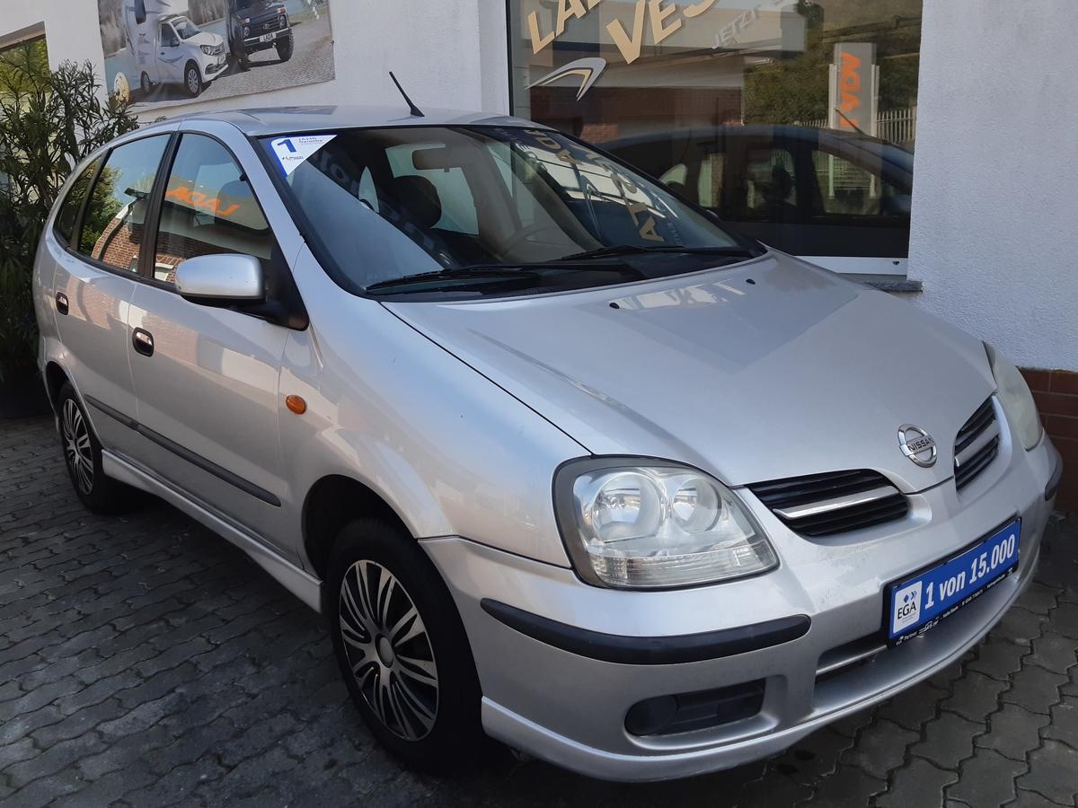 Nissan Almera Tino 